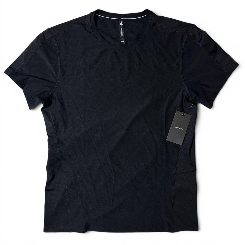 Ten Thousand Versatile Tee Mens Size M Black Short Sleeve Stretch Wicking NWT